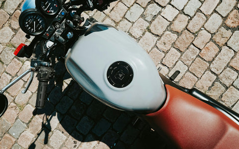 How to wrap a motorbike: tank, fairings and mudguards